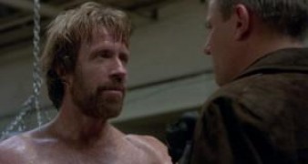 Кадр з фільму Кодекс мовчання