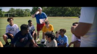 Кадр з фільму Рідна команда