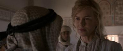 Кадр з фільму Королева пустелі