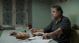 Кадр з фільму Код невідомий: Незакінчена розповідь про кілька подорожей