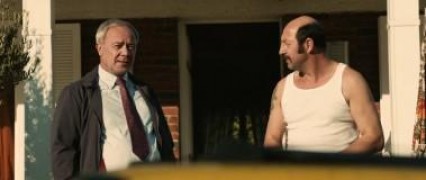 Кадр з фільму Колишніх агентів не буває