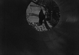 Кадр з фільму Полуденні мережі