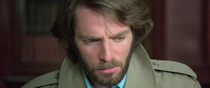 Кадр з фільму Будинок біля цвинтаря