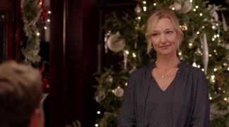 Кадр з фільму Повернення в Різдвяну бухту