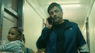 Кадр з фільму Одна битва за іншою