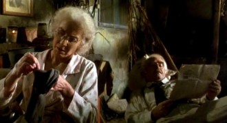 Кадр з фільму Полковнику ніхто не пише