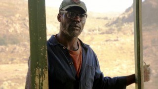 Кадр з фільму Безчестя