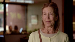 Кадр з фільму Закляття. Здається кімната