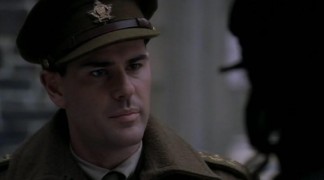 Кадр з фільму Зруйноване місто