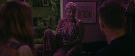 Кадр з фільму Дог