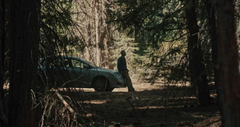 Кадр з фільму Їдьте назад