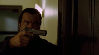 Кадр з фільму Смертельний удар