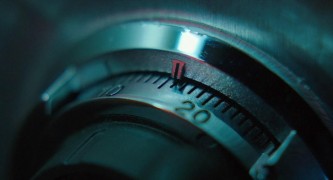 Кадр з фільму Довіра