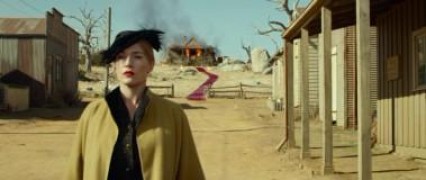 Кадр з фільму Кравчиня. Помста від кутюр