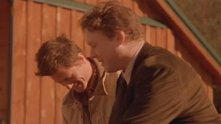 Кадр з фільму Людина-личинка