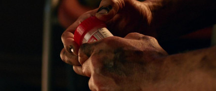 Кадр з фільму Ми помираємо молодими