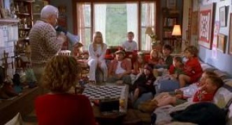 Кадр з фільму Оптом дешевше