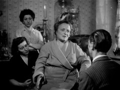 Кадр з фільму Викрадачі велосипедів