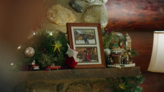 Кадр з фільму Усе, що мені потрібно на Різдво