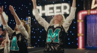 Кадр з фільму Вболівальниці зі стажем