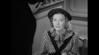 Кадр з фільму Крамничка за рогом