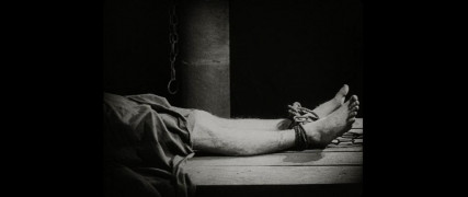 Кадр з фільму Вічне світло