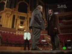 Кадр з фільму Агата Крісті. Тринадцятеро за столом