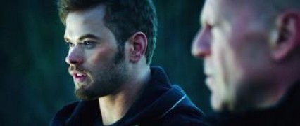 Кадр з фільму Спасіння