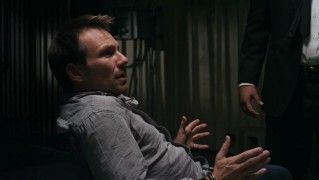 Кадр з фільму Стволи, дівки та азарт