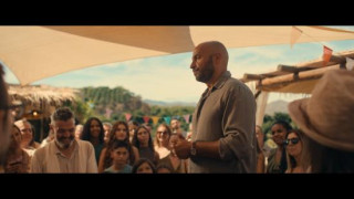 Кадр з фільму Манго