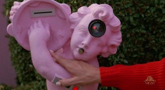 Кадр з фільму Божевільня