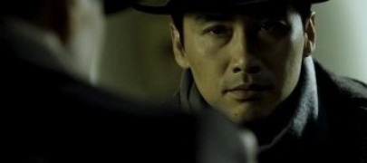 Кадр з фільму Східний вітер з дощем