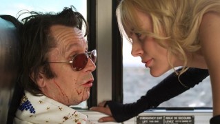 Кадр з фільму Стволи, дівки та азарт