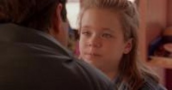 Кадр з фільму Коли чоловік кохає жінку