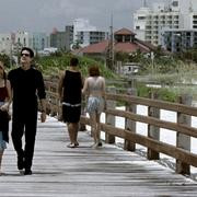 Кадр з фільму У тіні