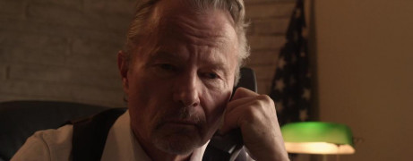 Кадр з фільму Зрадник