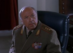 Кадр з фільму Універсальний агент