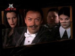 Кадр з фільму Сімейка Адамсів. Воз'єднання