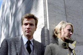 Кадр з фільму Залишайся