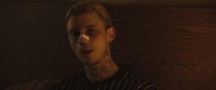 Кадр з фільму Північ на злаковому полі