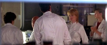 Кадр з фільму Створіння