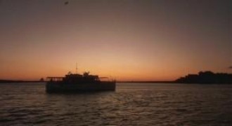 Кадр з фільму Дороги назад немає