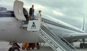 Кадр з фільму Чудовий