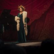 Кадр з фільму Імперія у вогні