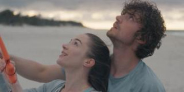 Кадр з фільму Проти вітру