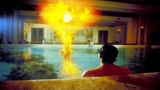 Кадр з фільму Кокон