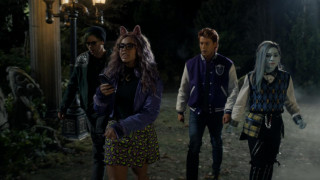 Кадр з фільму Монстр Хай. Частина 2