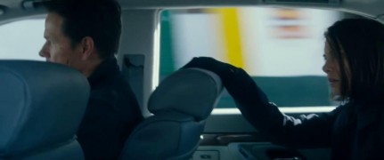 Кадр з фільму 22 милі