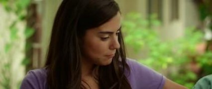 Кадр з фільму Статеве виховання