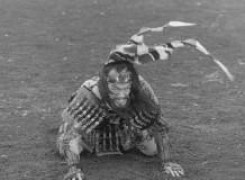 Кадр з фільму Трон у крові